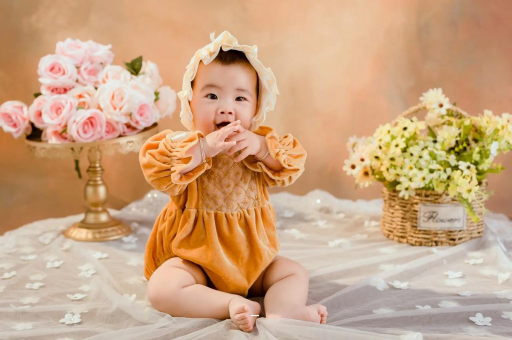 和县宝宝几个月会转头